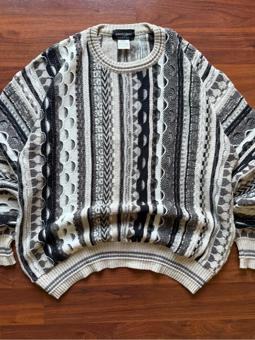 Vintage 90s Alberto Danti cable knit Coogi style sweater Large 3D textured knit